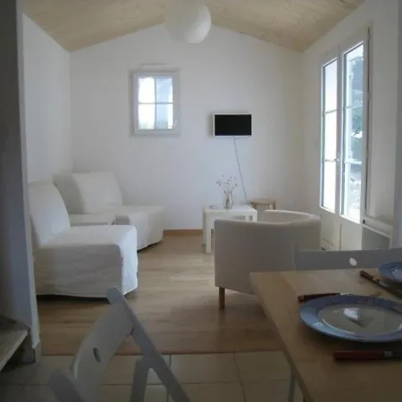 Villa Maison La Gueriniere, 3 Pieces, 4 Personnes - Fr-1-224b-575